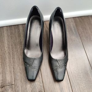 Naturalizer Leather Pump Shoes Size 6.5 Dark Navy